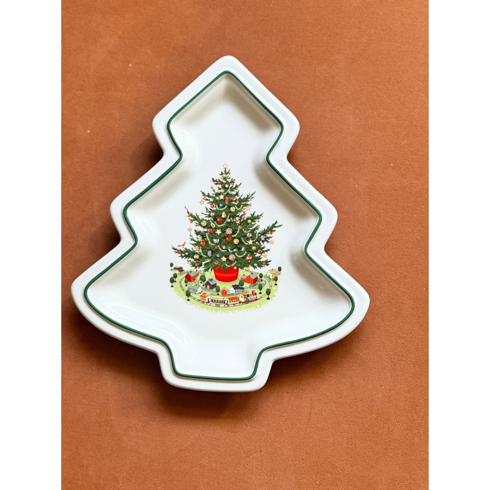 Vintage Christmas Heritage Tree Shaped Cookie Plate USA Holiday Dish Pfaltzgraff